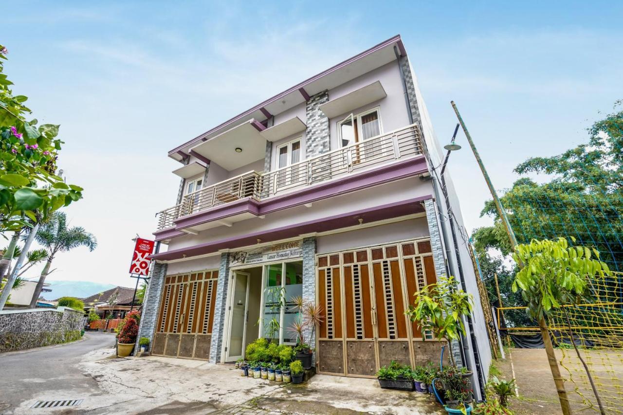 Super Oyo 90642 Lancar Homestay Syariah Tlekung Buitenkant foto