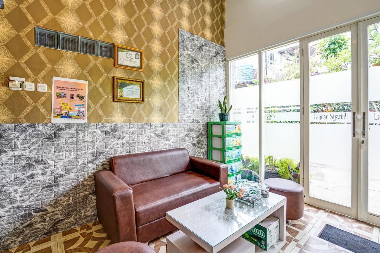 Super Oyo 90642 Lancar Homestay Syariah Tlekung Buitenkant foto
