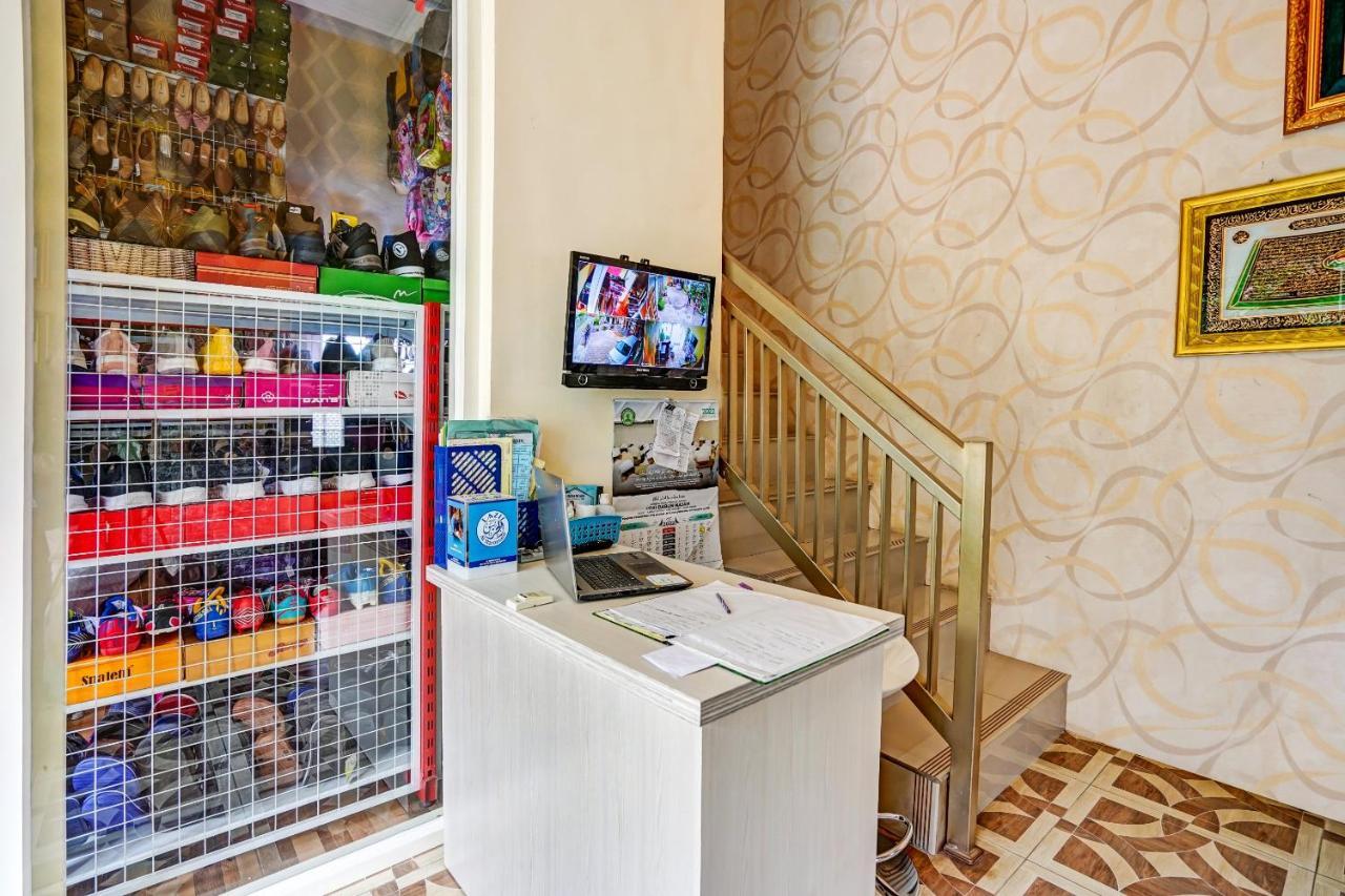 Super Oyo 90642 Lancar Homestay Syariah Tlekung Buitenkant foto