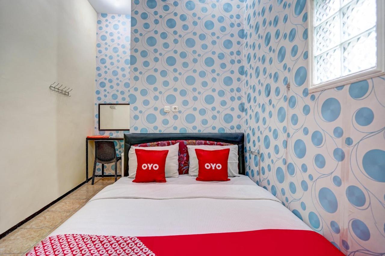 Super Oyo 90642 Lancar Homestay Syariah Tlekung Buitenkant foto